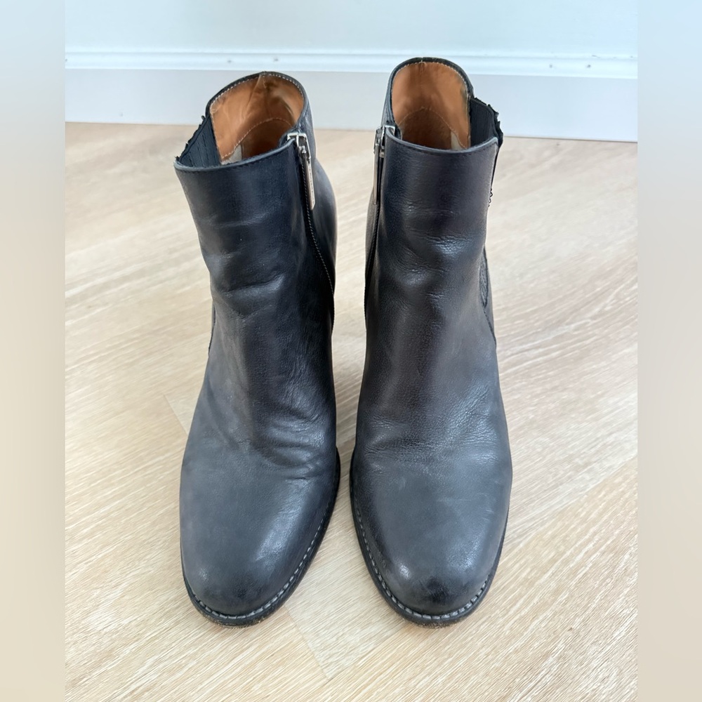 Aquatalia black leather boots made in Italy size 9.5